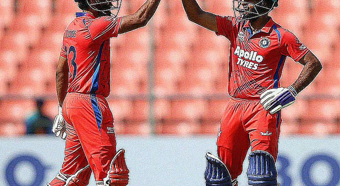 নিলামের হাতুড়ি, সিলেকশনের চুপ: এশিয়ার ক্রিকেটে আসল হাতবদল কোথায়