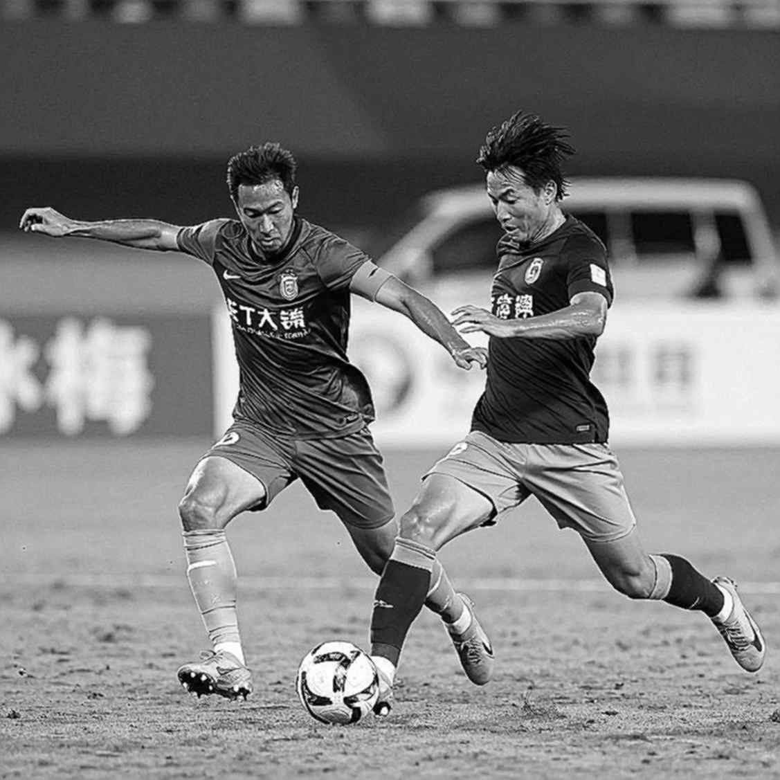 The Empty Block of the Transfer Window: Finding Truth's Address in a Crowd of Rumours