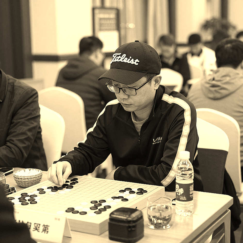 Clutch Chess কাভারেজ: নাকামুরার প্রথম দিন, ফ্রিৎজের বিজ্ঞাপন, আর হিসাবের বাইরে থাকা শরীর Clutch Chess কাভারেজ: নাকামুরার প্রথম দিন, ফ্রিৎজের বিজ্ঞাপন, আর হিসাবের বাইরে থাকা শরীর