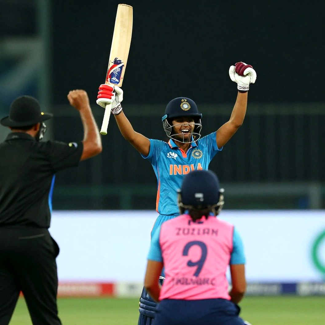 317/8 on a Slow Sheikh Zayed Surface: Why Bangladesh's First Day Has to Be Read as Two Separate Innings