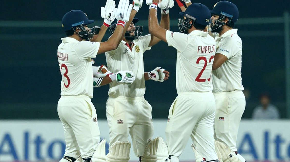 হাতুড়ির আওয়াজ আর মানুষের দাম: এশীয় ক্রিকেটের মূল্য কে ঠিক করে