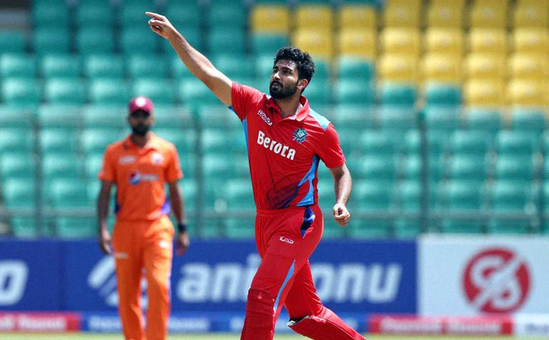Thirty-three balls, zero runs: what story is Durban's opening day really telling?