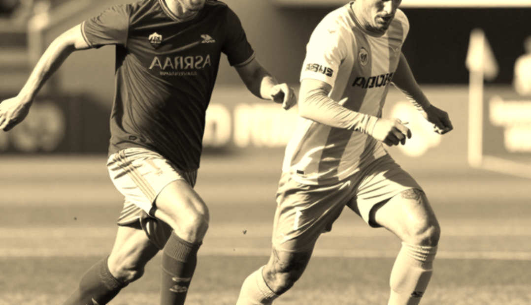 Quiet Pitch, Empty Data: The Failure of Football's Analysis Pipeline and the Blockchain Lesson Quiet Pitch, Empty Data: The Failure of Football's Analysis Pipeline and the Blockchain Lesson