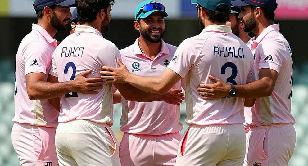 যেখানে ঘরগুলো ফাঁকা থাকে: ক্রিকেট বিশ্লেষণের নীরবতা ও ফরম্যাটের ব্যাকরণ যেখানে ঘরগুলো ফাঁকা থাকে: ক্রিকেট বিশ্লেষণের নীরবতা ও ফরম্যাটের ব্যাকরণ