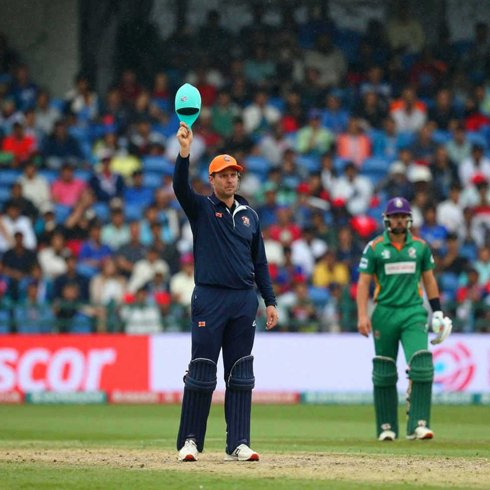 149 Years at Durban: Smith's Evasion, an Undefined Record, and an Audit of Cricket Data