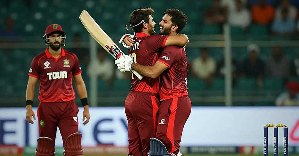 ৯৭-এ থেমে যাওয়া ইনিংস নয়: শাদাবের শতক, রউফের চার, আর শেষ ওভারের হিসাবের খাতা