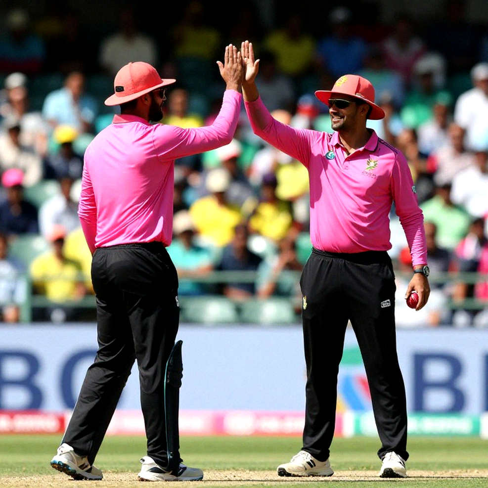 The Last Six Balls: A Match's Poem Written in the Death Overs The Last Six Balls: A Match's Poem Written in the Death Overs