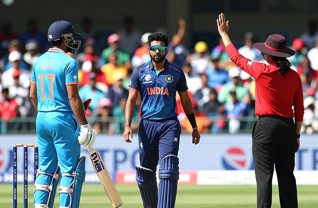 খালি ডসিয়ে এবং এগারোটি N/A: ক্রিকেট বিশ্লেষণের পাইপলাইন যেখানে থেমে যায়