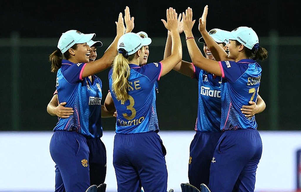 Reading the Empty Notebook: What Cricket Analysis Does When the Data Isn't There Reading the Empty Notebook: What Cricket Analysis Does When the Data Isn't There